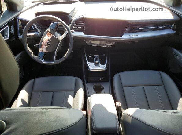 WA1MUBFZ6RP060760 2024 AUDI Q4 Black წინა პანელის ხედი