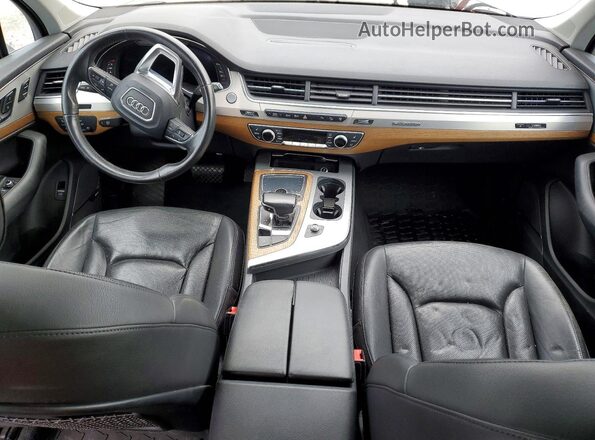 WA1VAAF70HD026402 2017 AUDI Q7 Silver Առջևի վահանակի տեսք