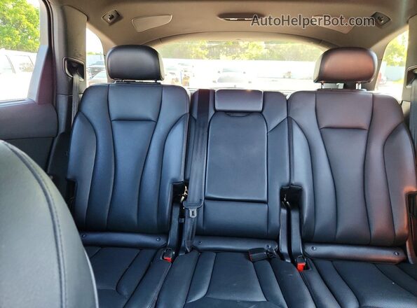 WA1VAAF70JD050396 2018 AUDI Q7 Silver Հետևի նստատեղերի տեսք