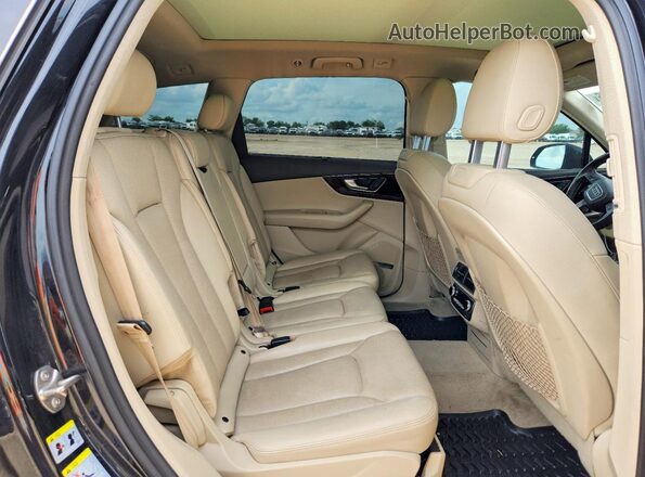 WA1VAAF71HD020947 2017 AUDI Q7 Black 