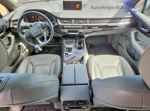 WA1VAAF71JD050908 2018 AUDI Q7 Black Dashboard view