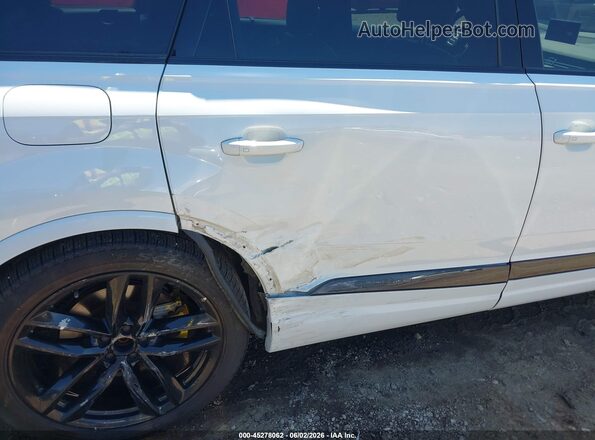 WA1VAAF72JD009624 2018 AUDI Q7 White Widok z przodu