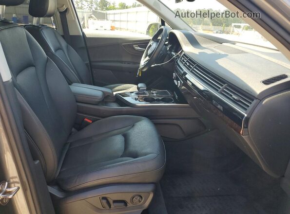 WA1VAAF73JD015562 2018 AUDI Q7 Gray Widok wnętrza z przodu