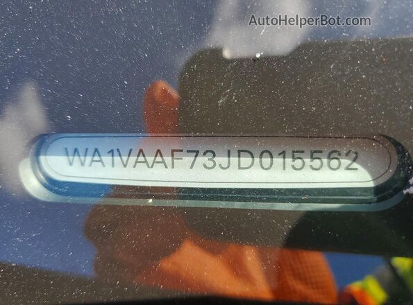 WA1VAAF73JD015562 2018 AUDI Q7 Gray Widok naklejki z numerem VIN