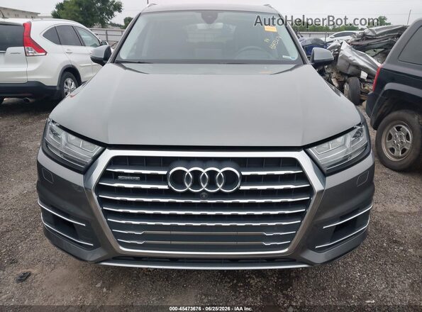 WA1VAAF74HD001096 2017 AUDI Q7 Gray Rear interior view