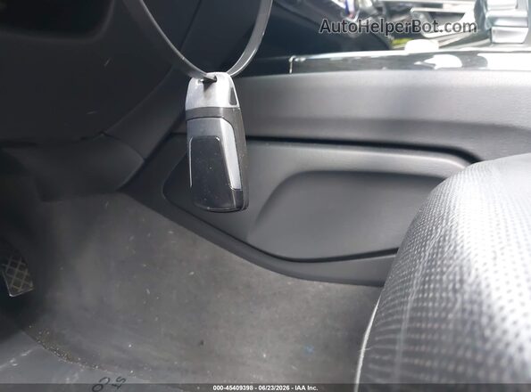 WA1VAAF76JD019024 2018 AUDI Q7 Silver Dashboard view