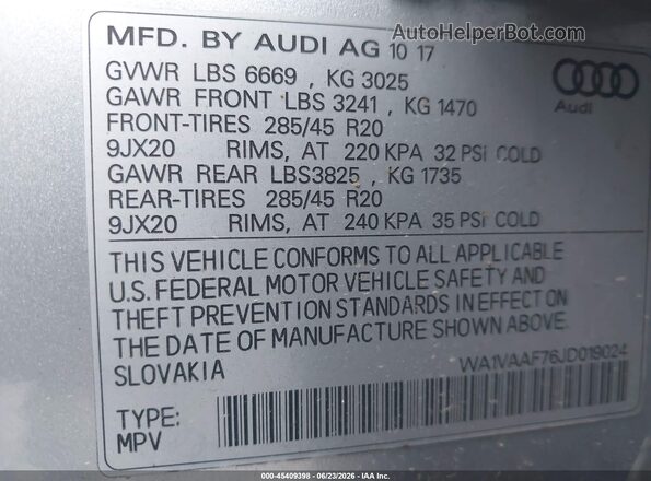 WA1VAAF76JD019024 2018 AUDI Q7 Silver Engine compartment view