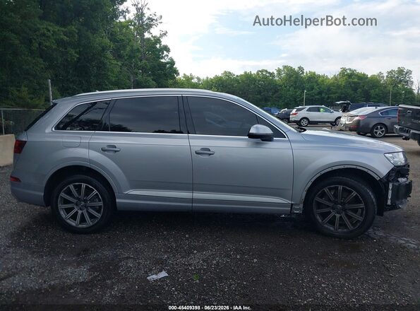 WA1VAAF76JD019024 2018 AUDI Q7 Silver 360 interior view
