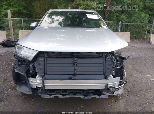 WA1VAAF76JD019024 2018 AUDI Q7 Silver Rear interior view