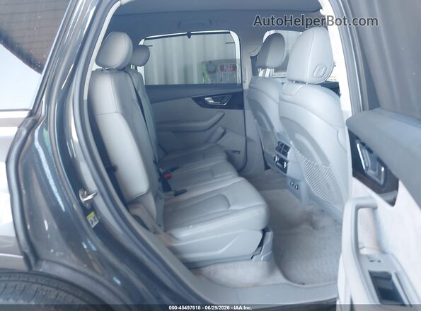 WA1VAAF76JD037846 2018 AUDI Q7 Gray Vista de la etiqueta del VIN