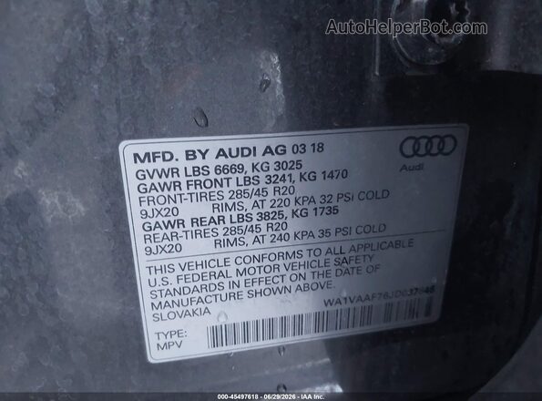 WA1VAAF76JD037846 2018 AUDI Q7 Gray Vista del compartimento del motor