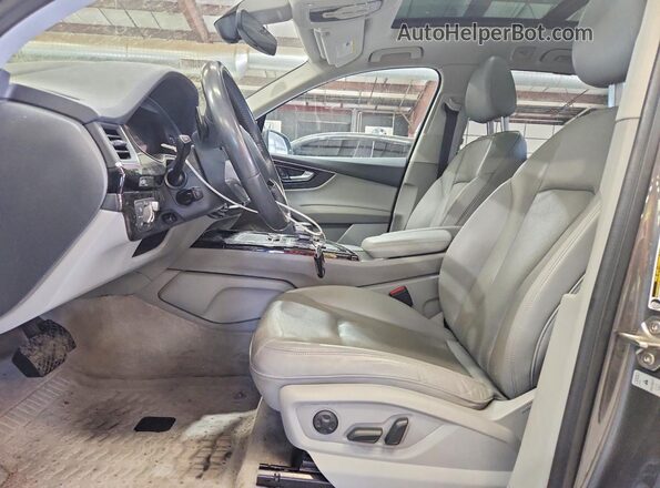 WA1VAAF76JD048880 2018 AUDI Q7 Gray 