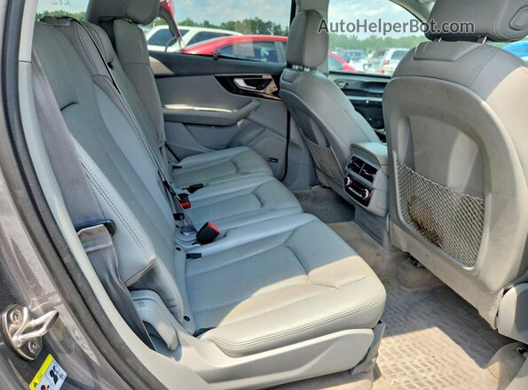 WA1VAAF77HD044041 2017 AUDI Q7 Gray Սալոնի հետևի տեսք