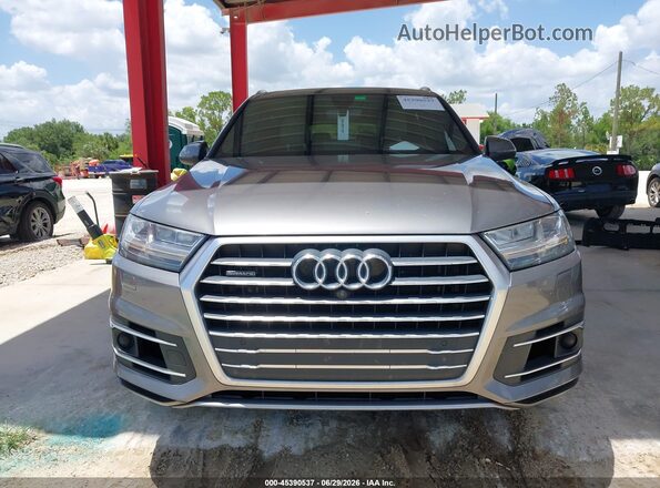 WA1VAAF77JD030968 2018 AUDI Q7 Silver Widok z przodu