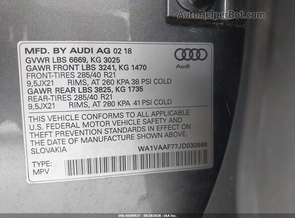 WA1VAAF77JD030968 2018 AUDI Q7 Silver Widok komory silnika