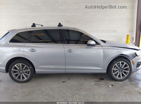 WA1VAAF77JD048239 2018 AUDI Q7 Silver Вид задньої частини салону
