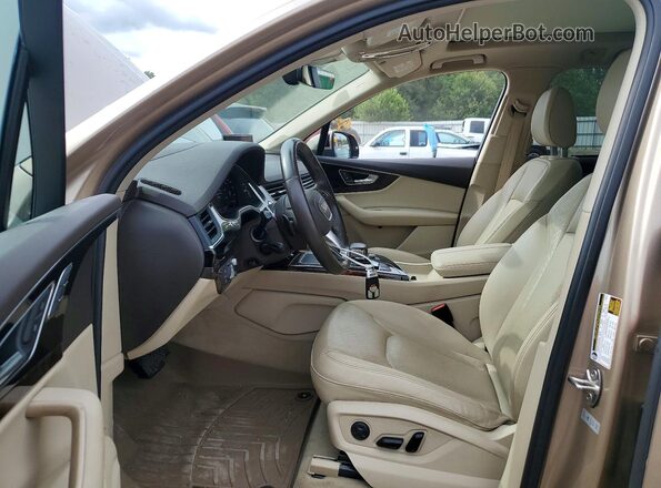 WA1VAAF78JD037542 2018 AUDI Q7 Бежевый Вид салона спереди