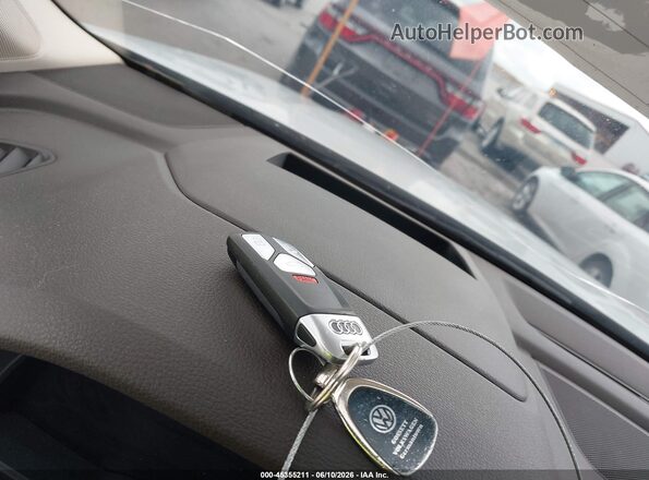 WA1VAAF78JD037878 2018 AUDI Q7 White Widok deski rozdzielczej