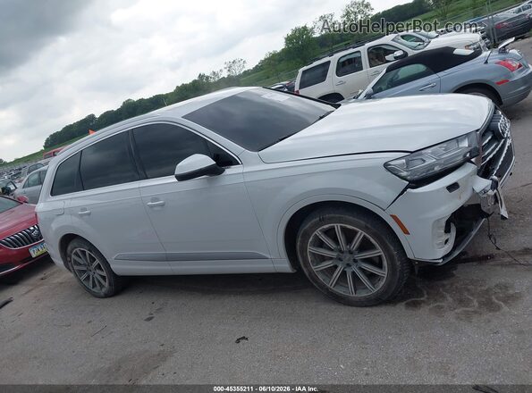 WA1VAAF78JD037878 2018 AUDI Q7 White Widok wnętrza z tyłu
