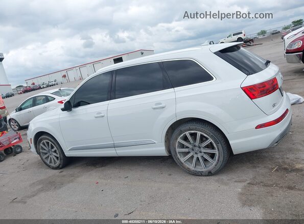 WA1VAAF78JD037878 2018 AUDI Q7 White Widok wnętrza 360 stopni