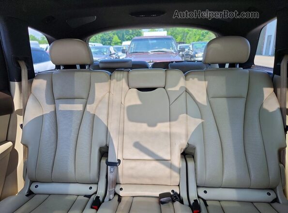WA1VAAF7XHD036659 2017 AUDI Q7 Blue Rear seats view