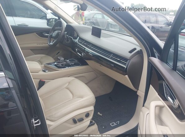 WA1VAAF7XJD025618 2018 AUDI Q7 Black Вид салону спереду