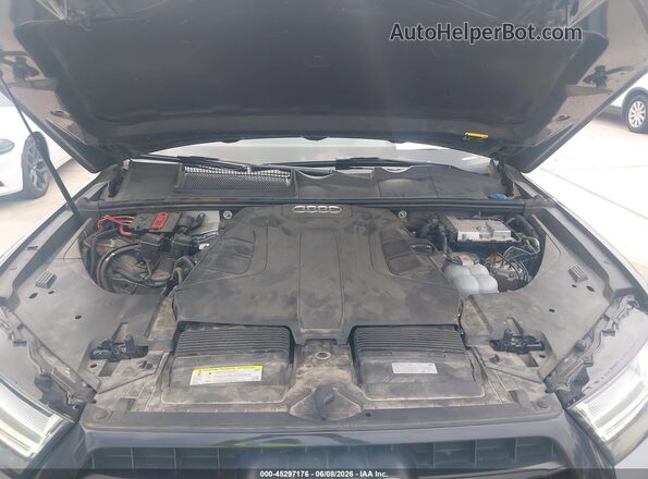 WA1VAAF7XKD015141 2019 AUDI Q7 Gray Rear view