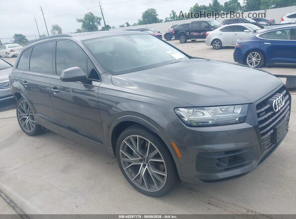 WA1VAAF7XKD015141 2019 AUDI Q7 Gray Rear interior view