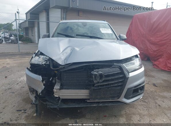 WA1VAAF7XKD049533 2019 AUDI Q7 Silver Вид задньої частини салону