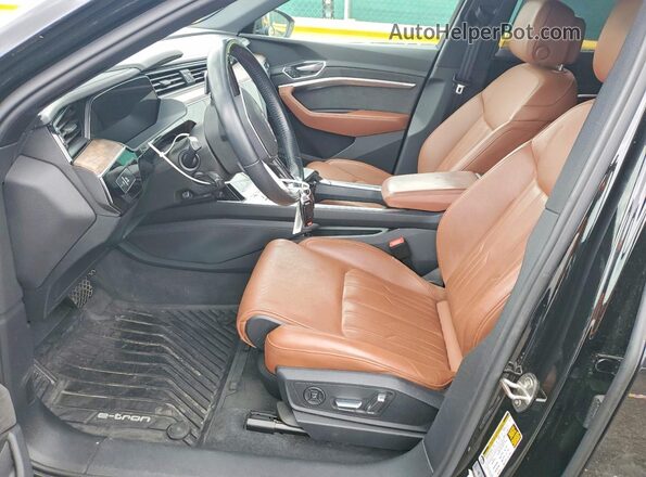 WA1VAAGE0KB020535 2019 AUDI E-TRON Black Вид салону спереду