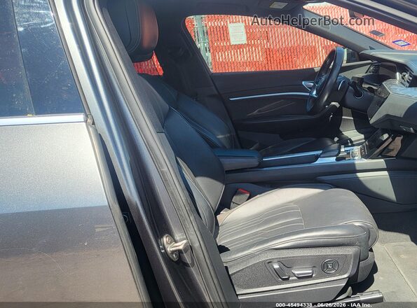 WA1VAAGE1KB007017 2019 AUDI E-TRON Gray Вид салону спереду