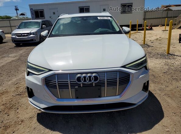 WA1VAAGE2KB022741 2019 AUDI E-TRON White Դիմացի տեսք