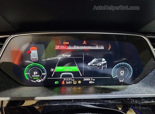 WA1VABGE0NB015345 2022 AUDI E-TRON Синий Вид щитка приборов