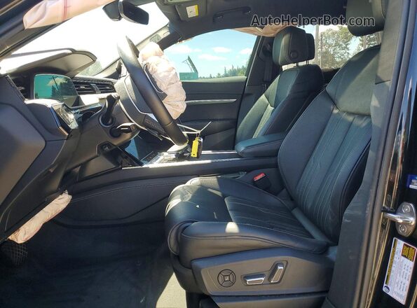 WA1VABGE7PB001140 2023 AUDI E-TRON Black Սալոնի դիմացի տեսք