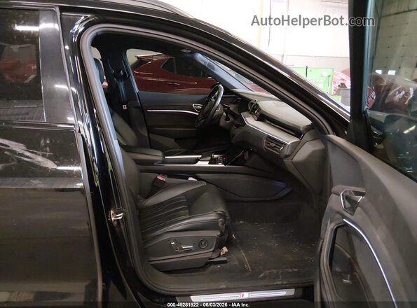 WA1VABGE8PB001101 2023 AUDI E-TRON Черный Вид салона спереди