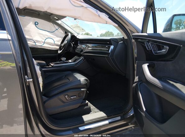 WA1VXAF77MD011159 2021 AUDI Q7 Серый Вид салона спереди