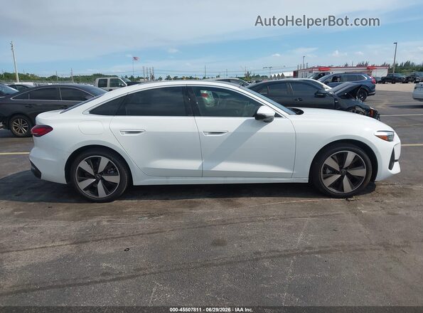 WAU1BCFUXSN078413 2025 AUDI ALL White Vista interior trasera