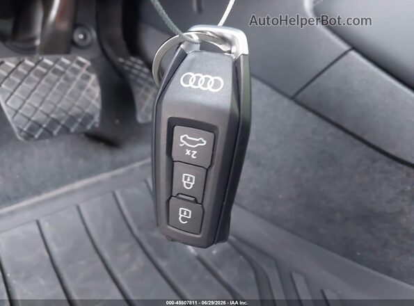 WAU1BCFUXSN078413 2025 AUDI ALL White Vista del salpicadero