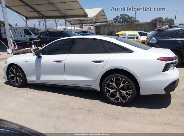 WAU55CFN0TN024184 2026 AUDI A6 Белый Панорамный вид салона 360°