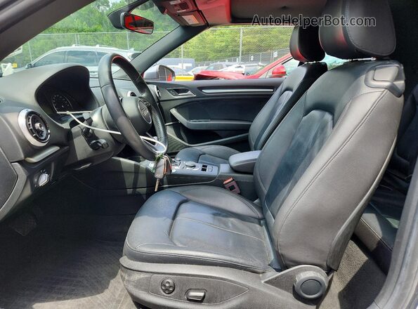 WAU6ULFF3H1032133 2017 AUDI A3 Gray Вид салону спереду