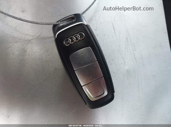WAU8DAF89KN009776 2019 AUDI A8 Белый Вид панели приборов