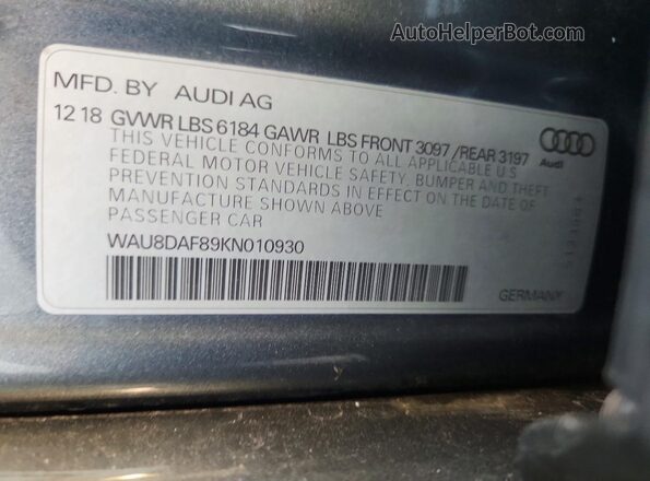 WAU8DAF89KN010930 2019 AUDI A8 Silver Շարժիչի բաժամունքի տեսք