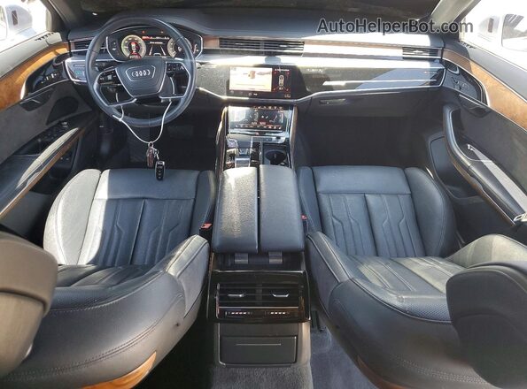 WAU8HAF81LN008711 2020 AUDI A8 Silver Vista del salpicadero