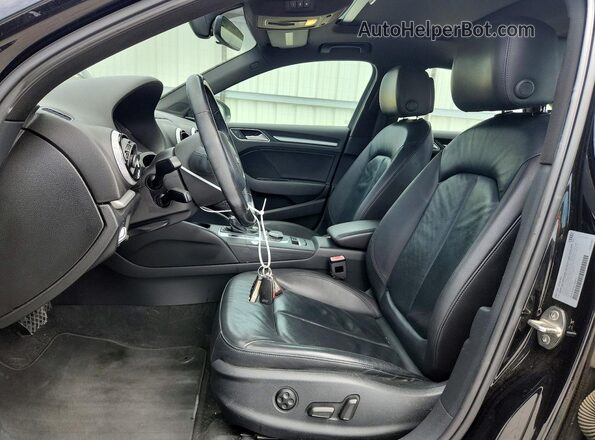 WAUA7GFF3G1061817 2016 AUDI A3 Black Вид салону спереду