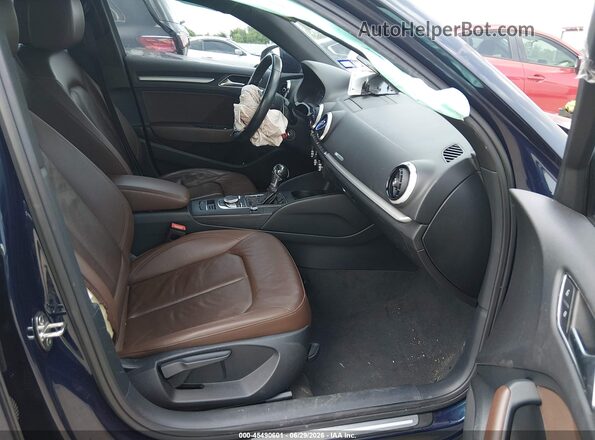 WAUAUGFF4J1040250 2018 AUDI A3 Синий Вид салона спереди