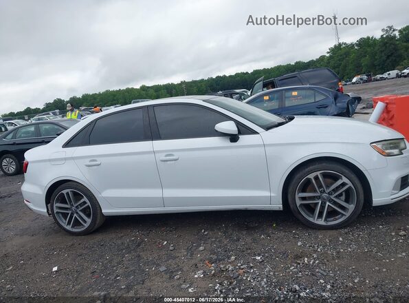 WAUAUGFF8H1033795 2017 AUDI A3 White Вид задньої частини салону