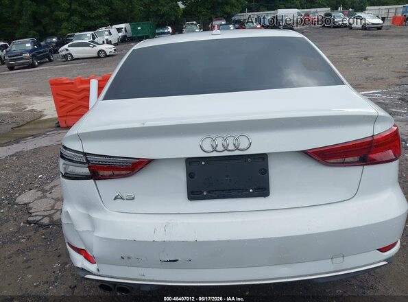 WAUAUGFF8H1033795 2017 AUDI A3 White 