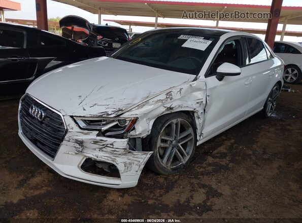 WAUAUGFF8H1046708 2017 AUDI A3 White Vista frontal