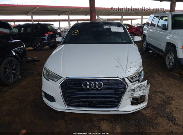 WAUAUGFF8H1046708 2017 AUDI A3 White Vista del cuadro de instrumentos