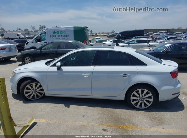 WAUAUGFF8H1064268 2017 AUDI A3 White Вид задньої частини салону